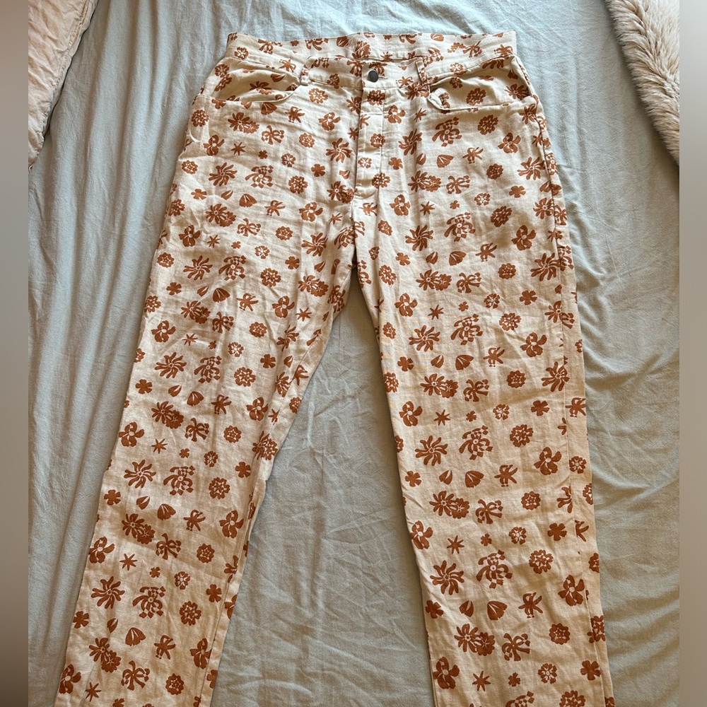 Alex Crane 100% Linen Pants w/ flower designs. Size 33. Like New!